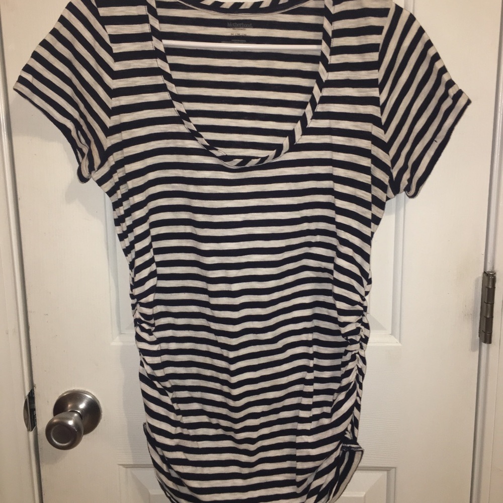 Maternity t shirt